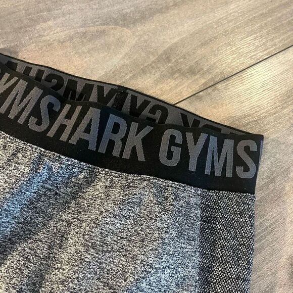 Gymshark Women's Gray Heather Seamless Workout Shorts Small Activewear Bin C-201 - Picture 2 of 4